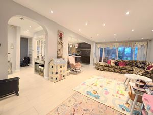 Photo 8- click for photo gallery